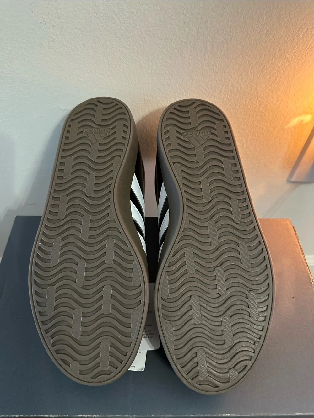 Adidas VL Court 3.0 Low, Women’s Sneakers with White Three Stripes and Gum Sole